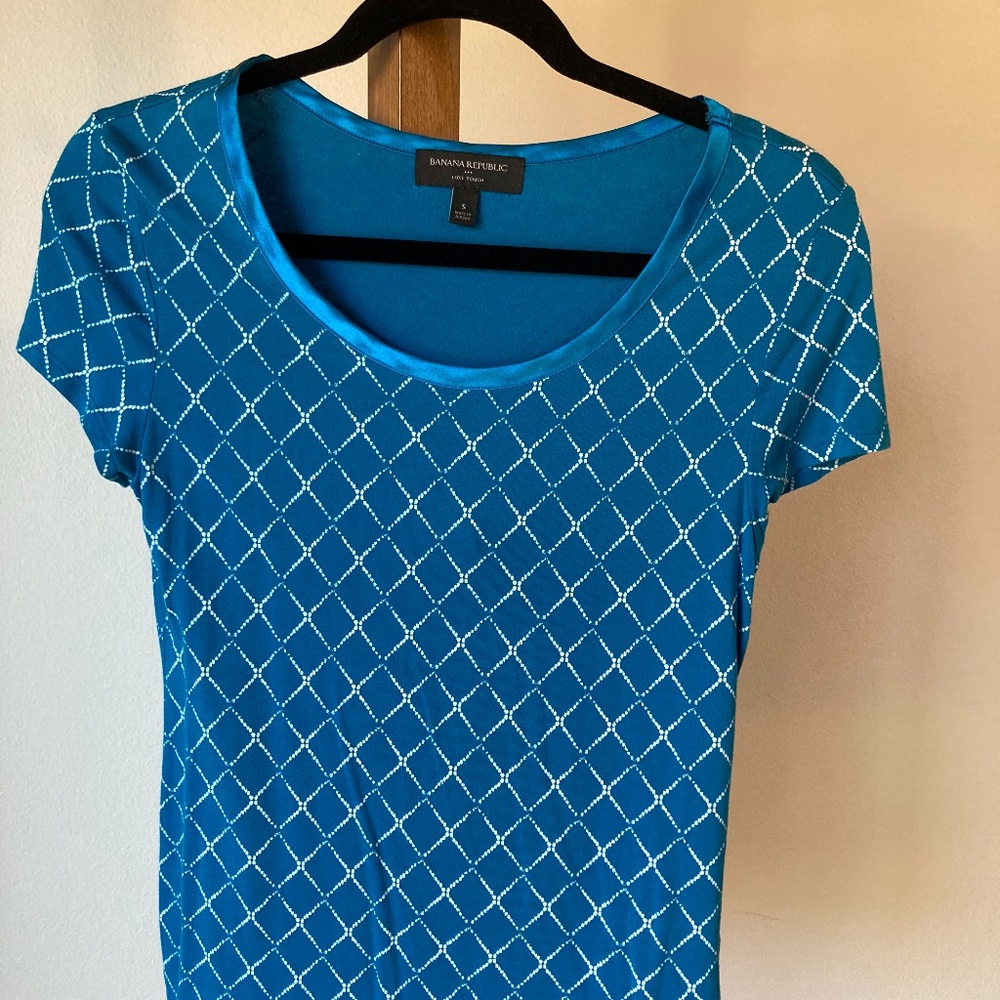 Banana Republic blouse tee shirt